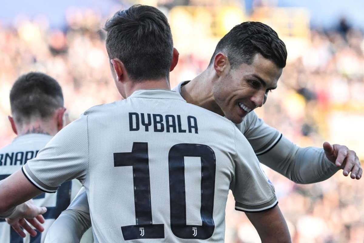 Ronaldo dà consigli a Dybala