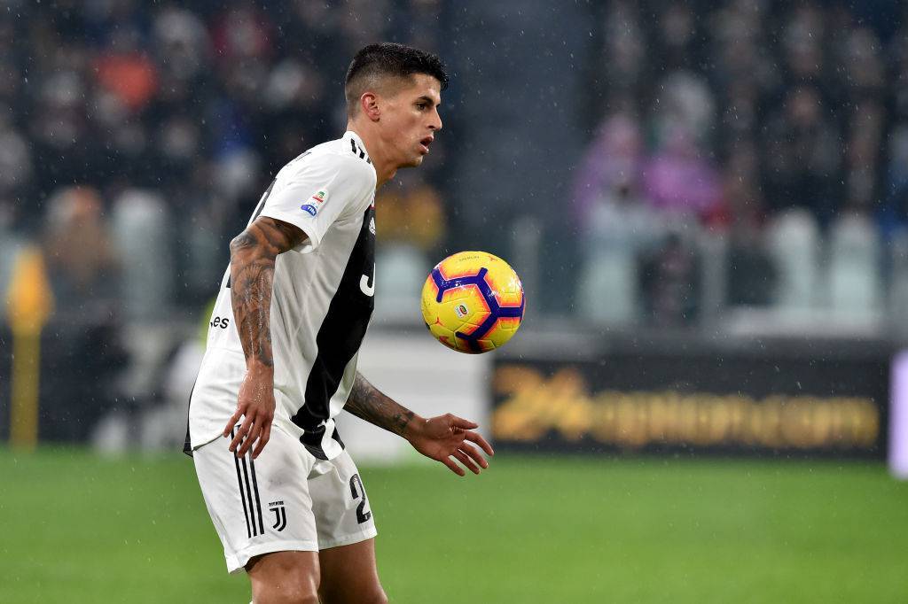 Joao Cancelo è sul mercato. Contatti tra Inter e Man City