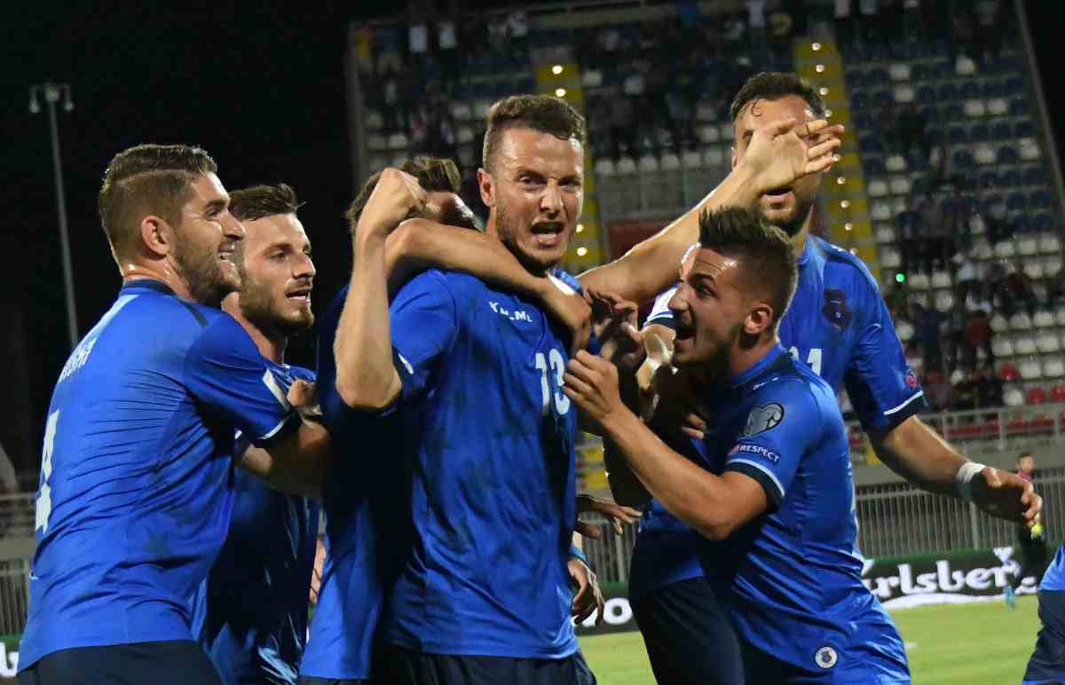 Euro 2020, esultanza della nazionale del Kosovo