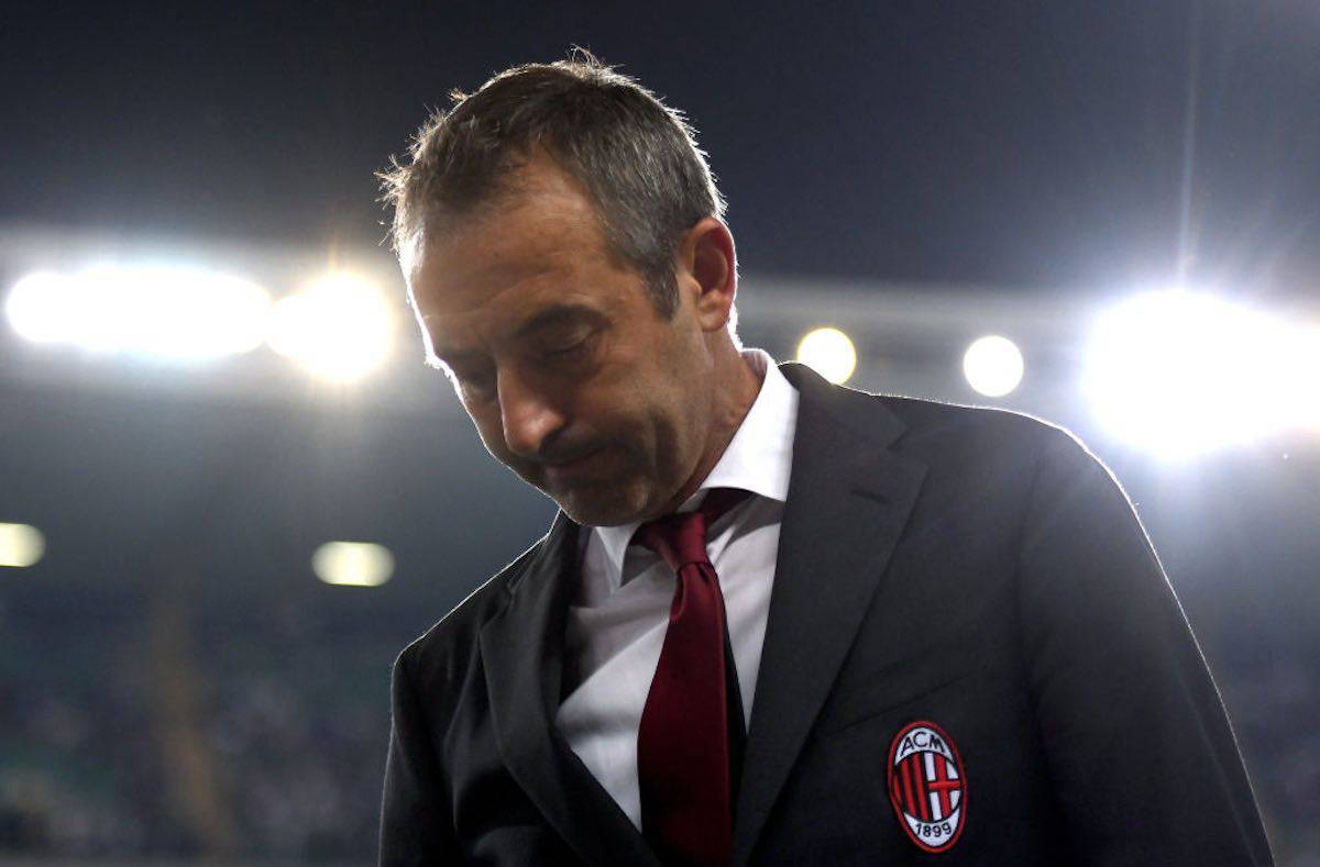 Tifosi Milan contro Giampaolo