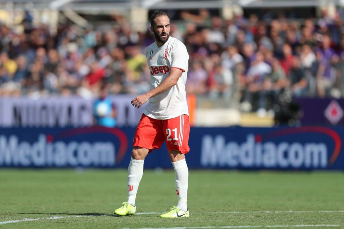 Higuain infuriato con i compagni 