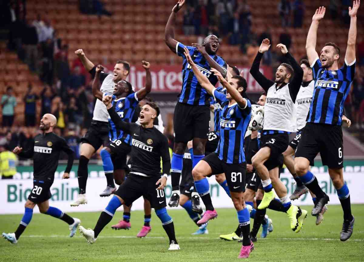 La gioia dell'Inter dopo la vittoria nel derby