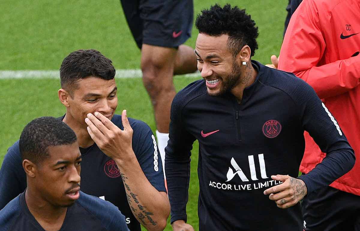 Juventus, per Neymar offerti Dybala più 100 milioni