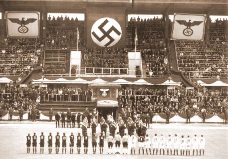 Una partita in Germania durante il periodo nazista