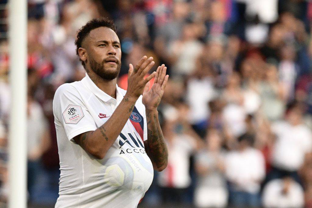 Neymar, l'accordo segreto per dimezzarsi lo stipendio col Barcellona