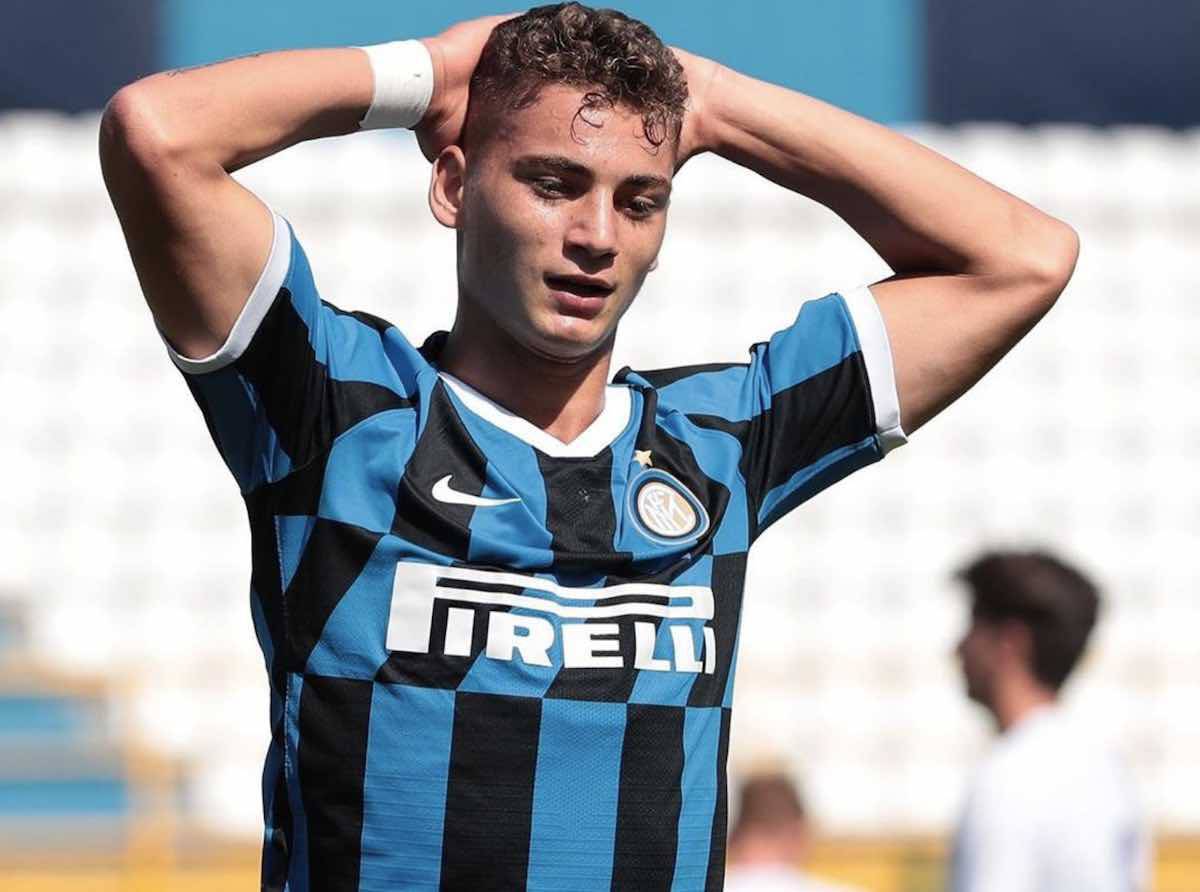 Inter, tensione con Sebastiano Esposito: il baby attaccante rifiuta il rinnovo