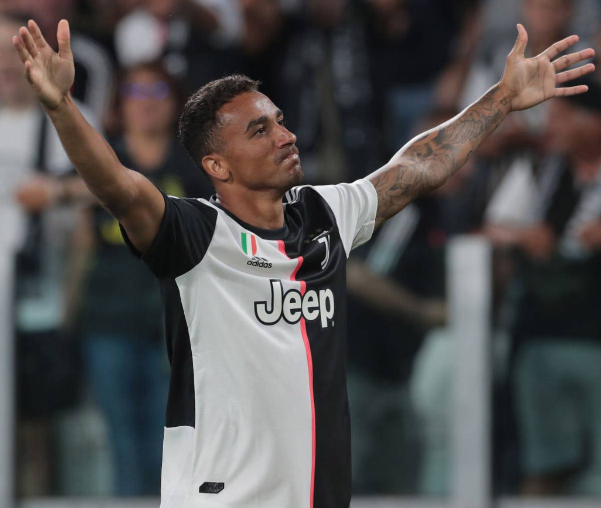 Juventus, Danilo e Douglas Costa pronti per il Bologna