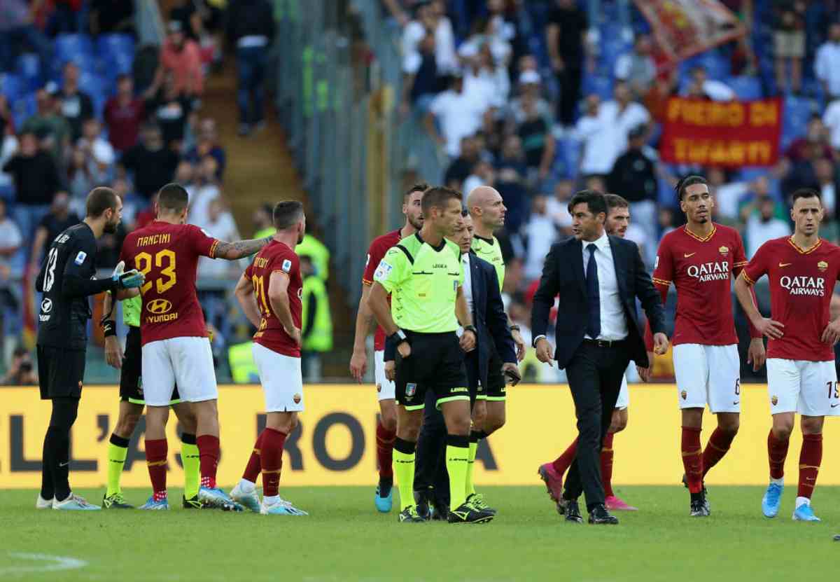 Moviola Roma-Cagliari: rigore Mancini dubbio, gol Kalinic annullato tra le proteste