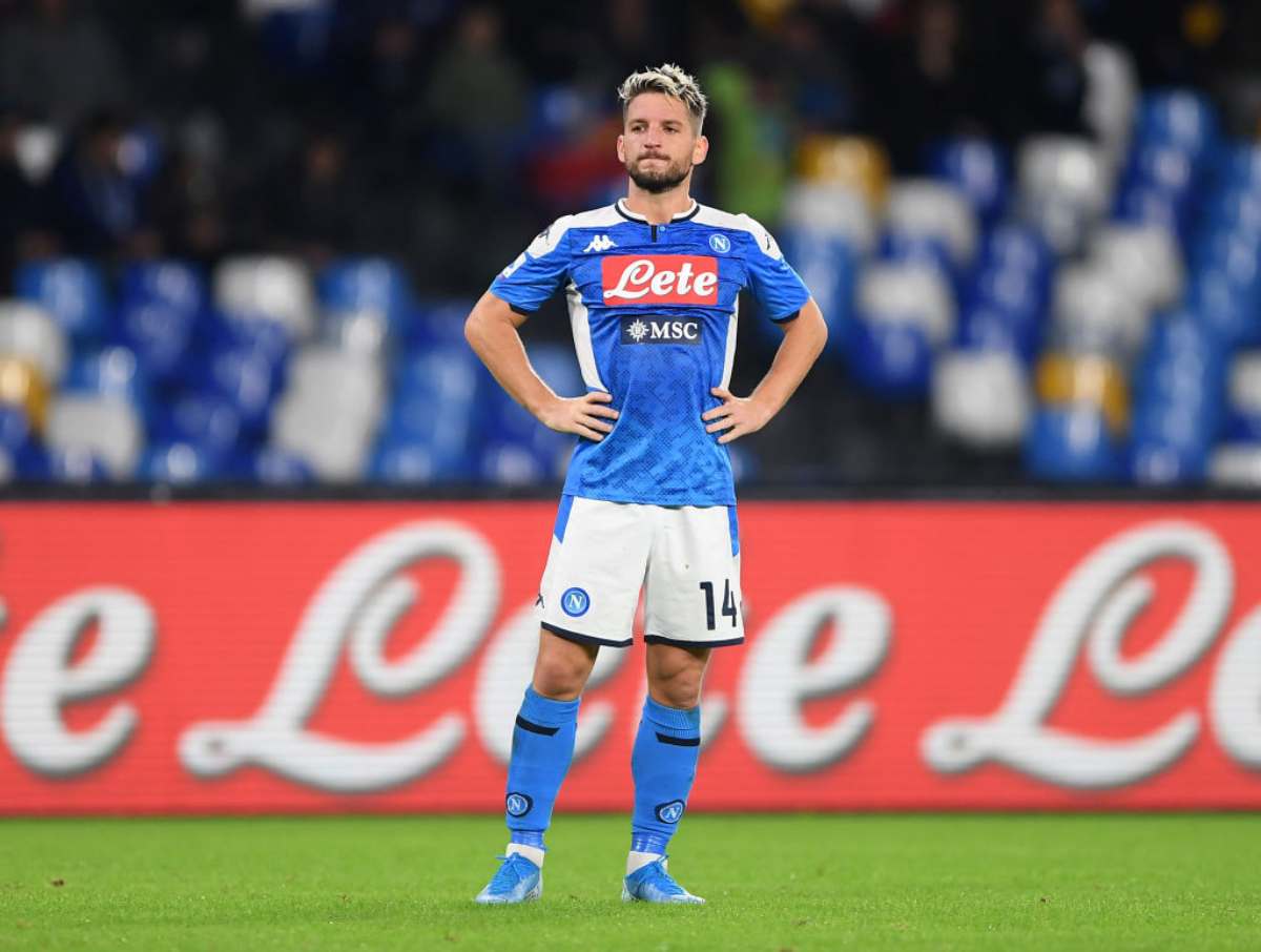 Mertens-Chelsea, il Napoli prende tempo. Non si esclude che il belga resti e rinnovi. Le ultime