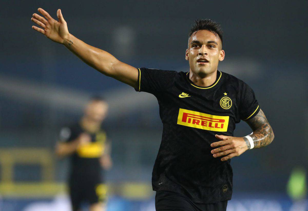 Calciomercato Inter, Lautaro Martinez: tentato dal Barcellona. Marotta propone il rinnovo