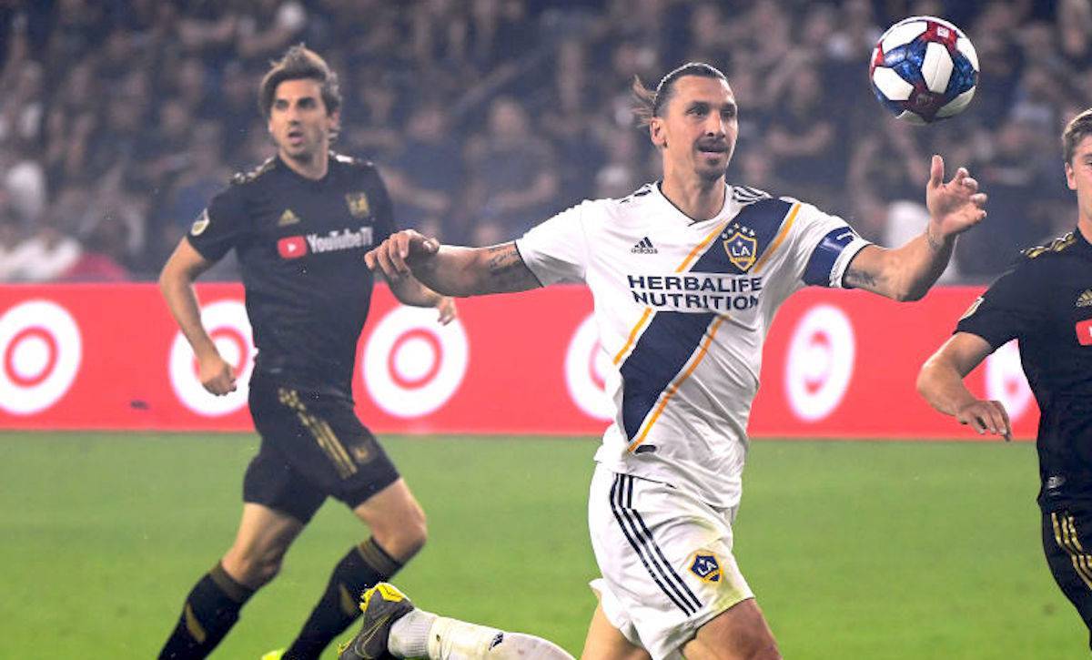 Ibrahimovic al Milan: tre cessioni per acquistare lo svedese