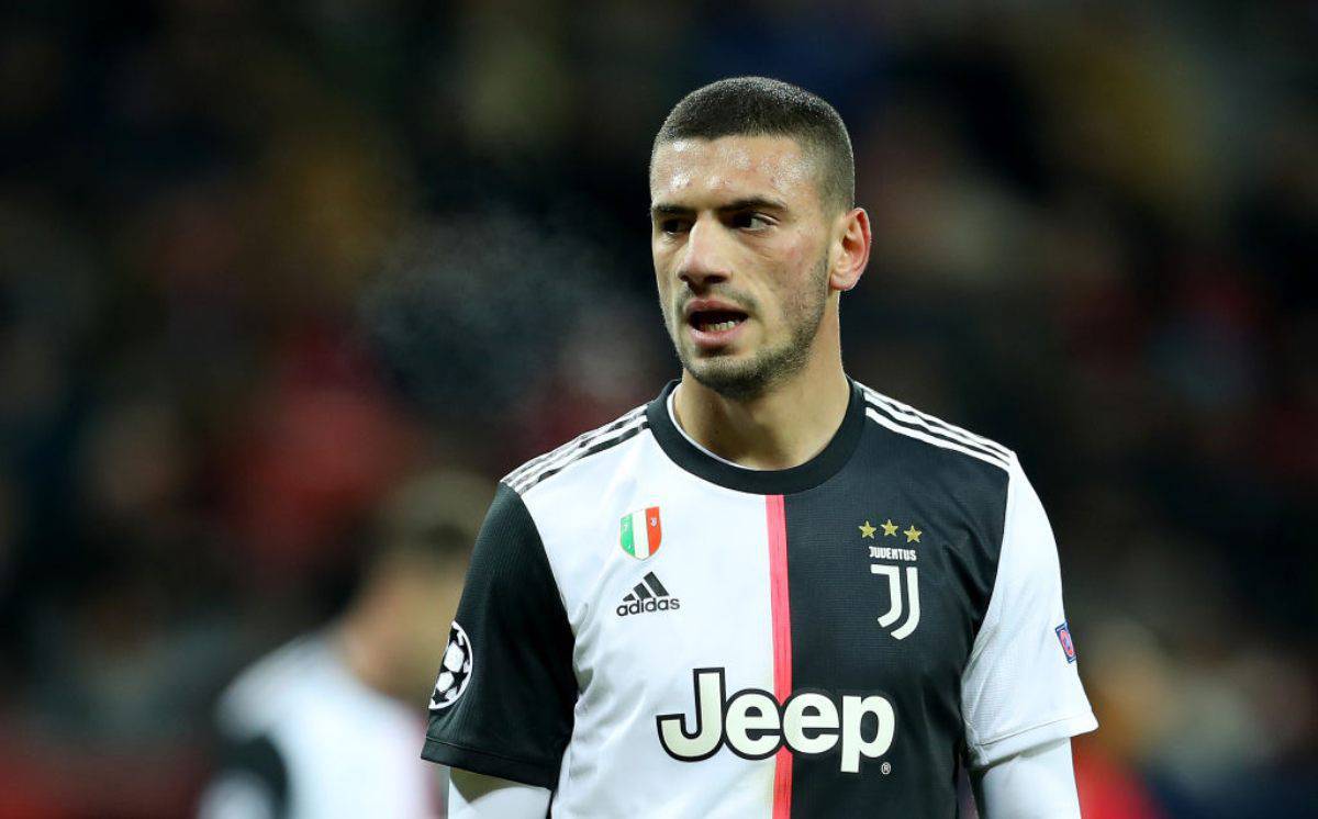 Juventus, Demiral conteso in Premier League: blitz degli agenti in Inghilterra