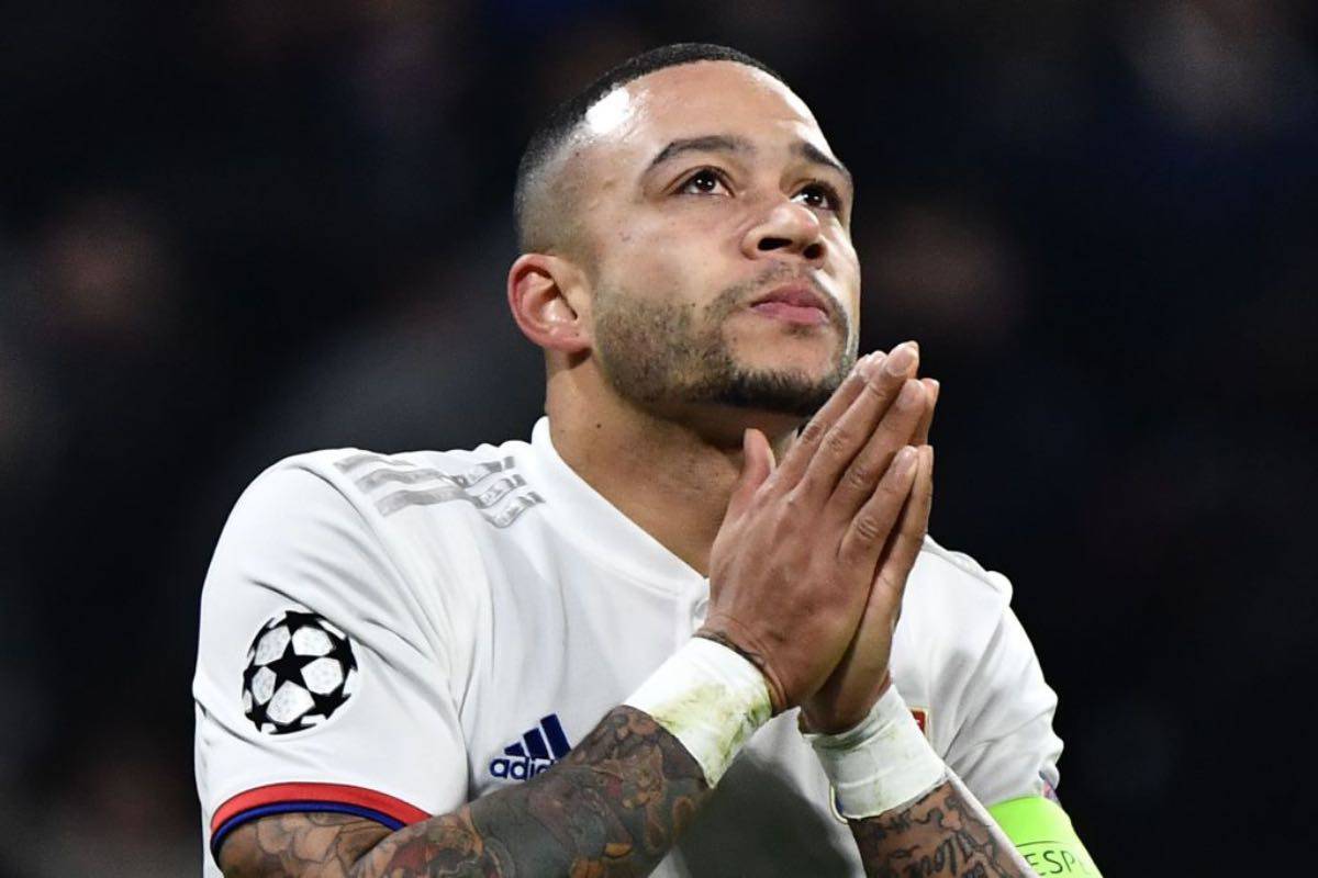 Juventus, Lione senza Depay negli ottavi di Champions: grave infortunio per l'olandese