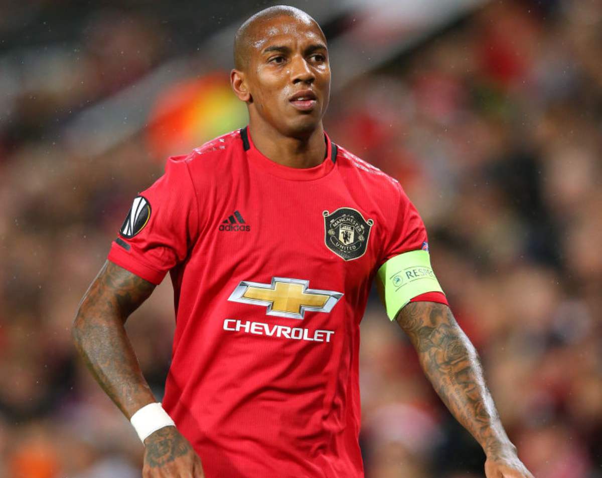 Ashley Young rifiuta il rinnovo dello United. Vuole l'Inter