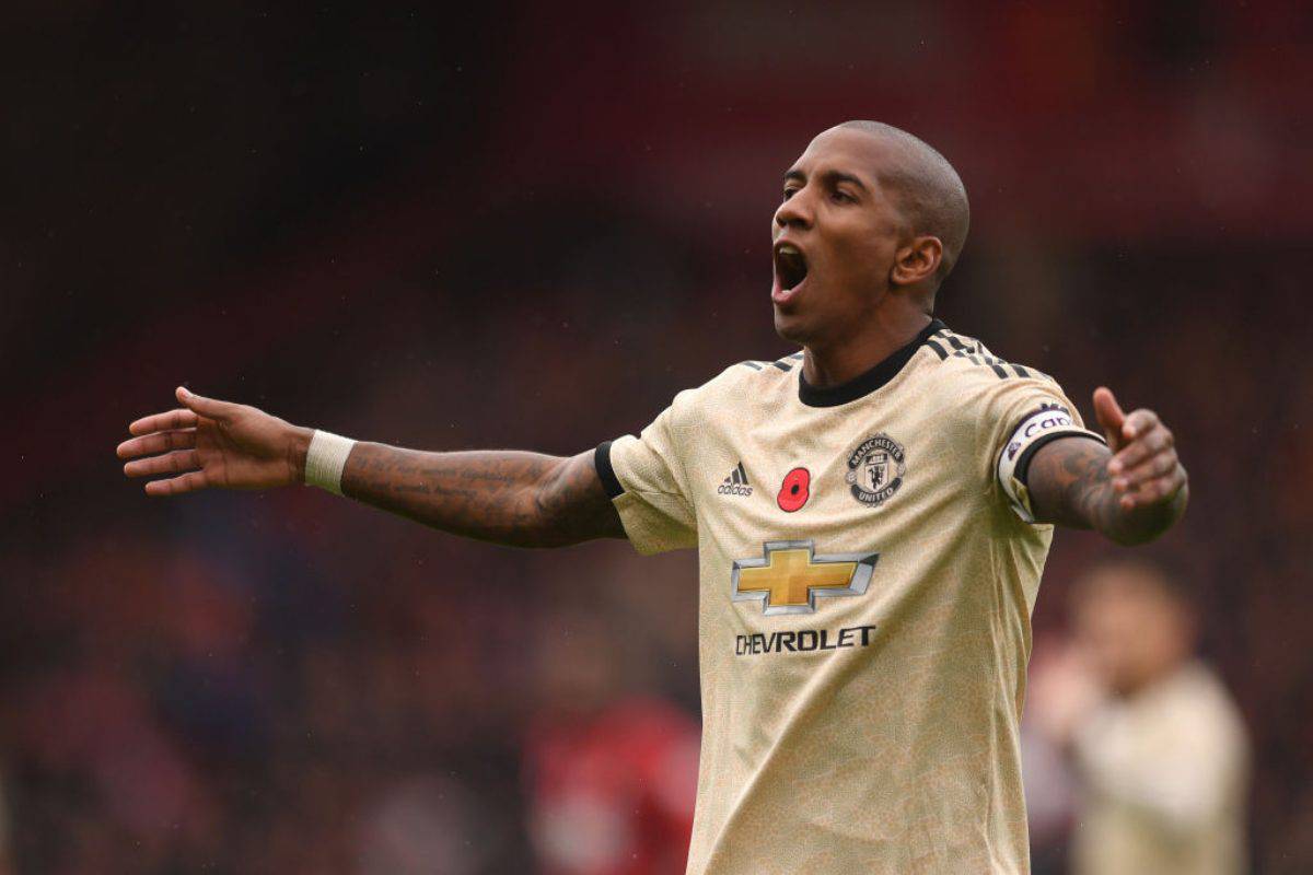 Calciomercato Inter, notizie di oggi live: Ashley Young, oggi le visite. Vecino in uscita 