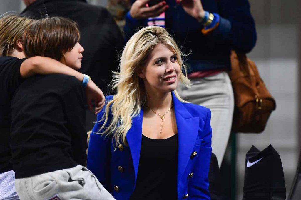 Wanda Nara, doccia bollente prima del GFVip