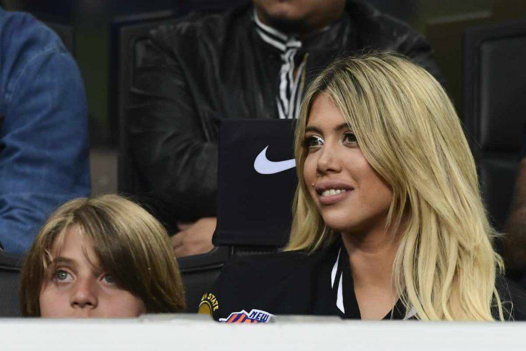 Wanda Nara inizia l'anno in spiaggia