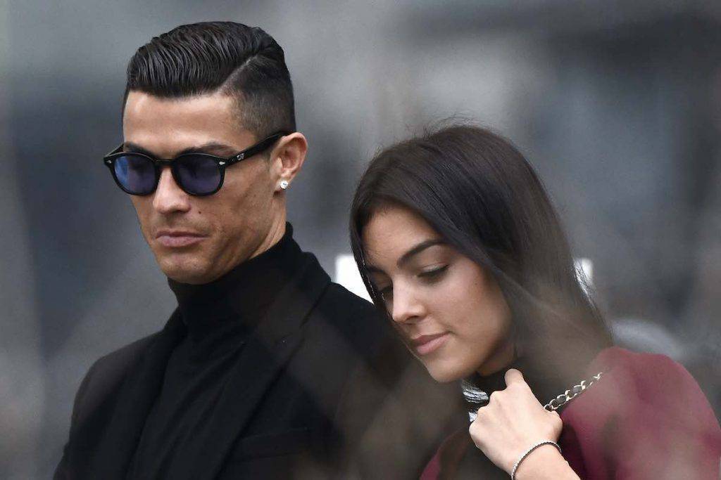 Georgina pronta per Sanremo, atteso anche CR7 all'Ariston