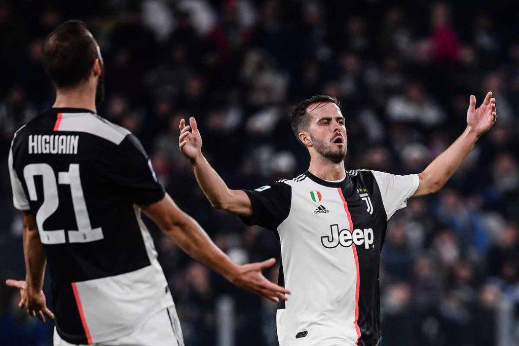 Pjanic saluta la Juventus su Instagram (Getty Images)