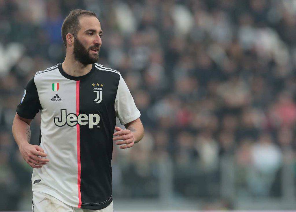 Problemi per Higuain durante l'allenamento