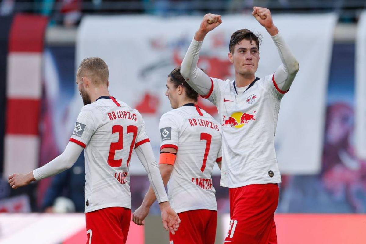 Bundesliga, risultati 15 febbraio: Lipsia tris e primo posto, aspettando il Bayern Monaco