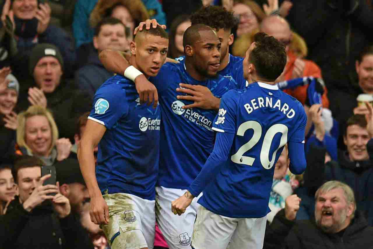 Premier League, risultati 8 febbraio: Everton, tris al Crystal Palace. Ancelotti sempre più amato