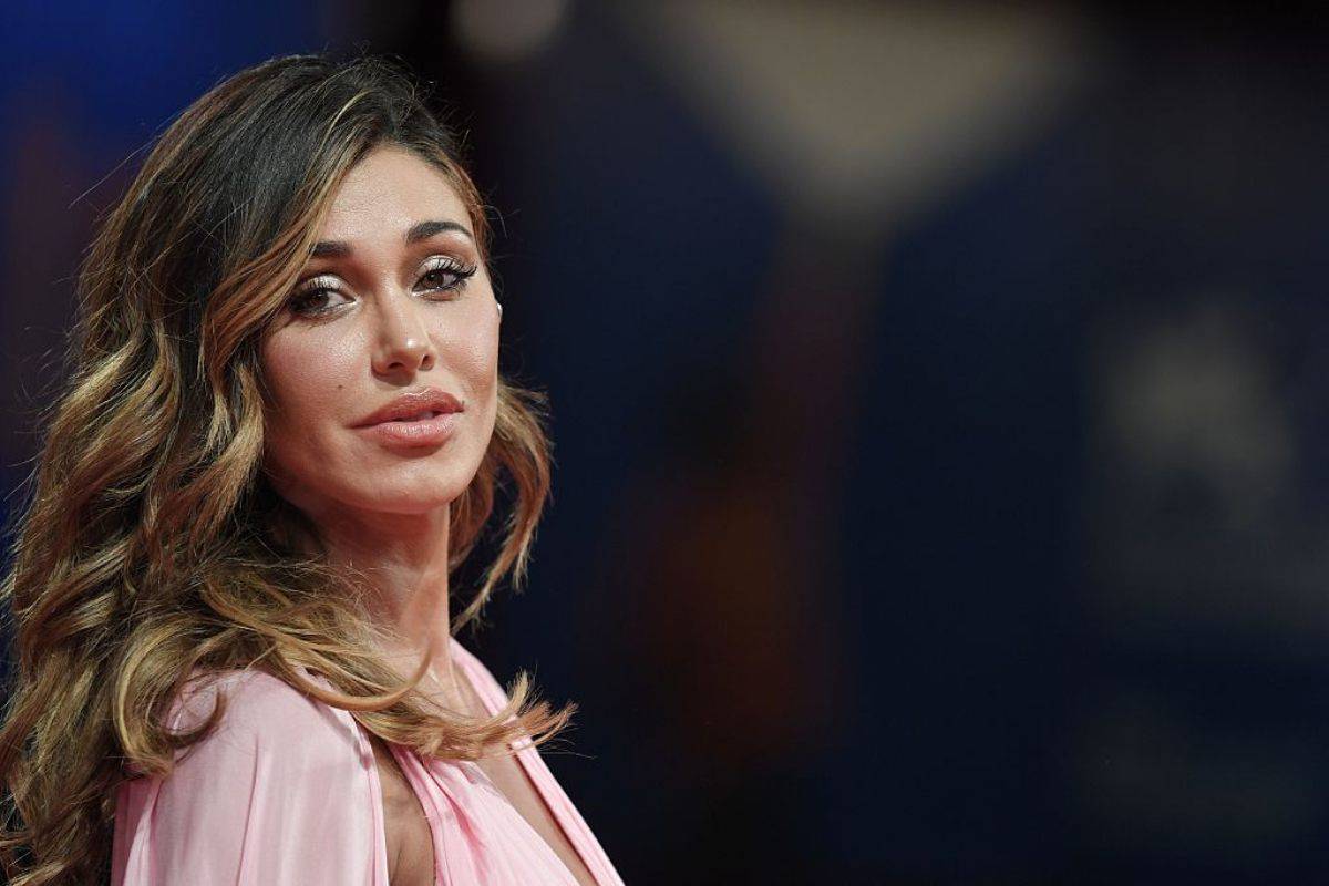 Belen Rodriguez da urlo, nuova foto esagerata su Instagram