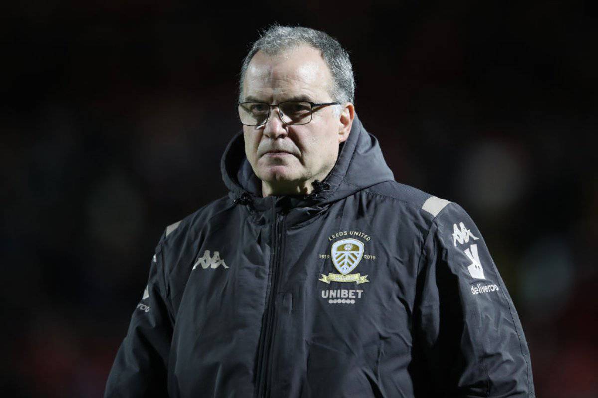 Bielsa e i giocatori del Leeds si tagliano lo stipendio