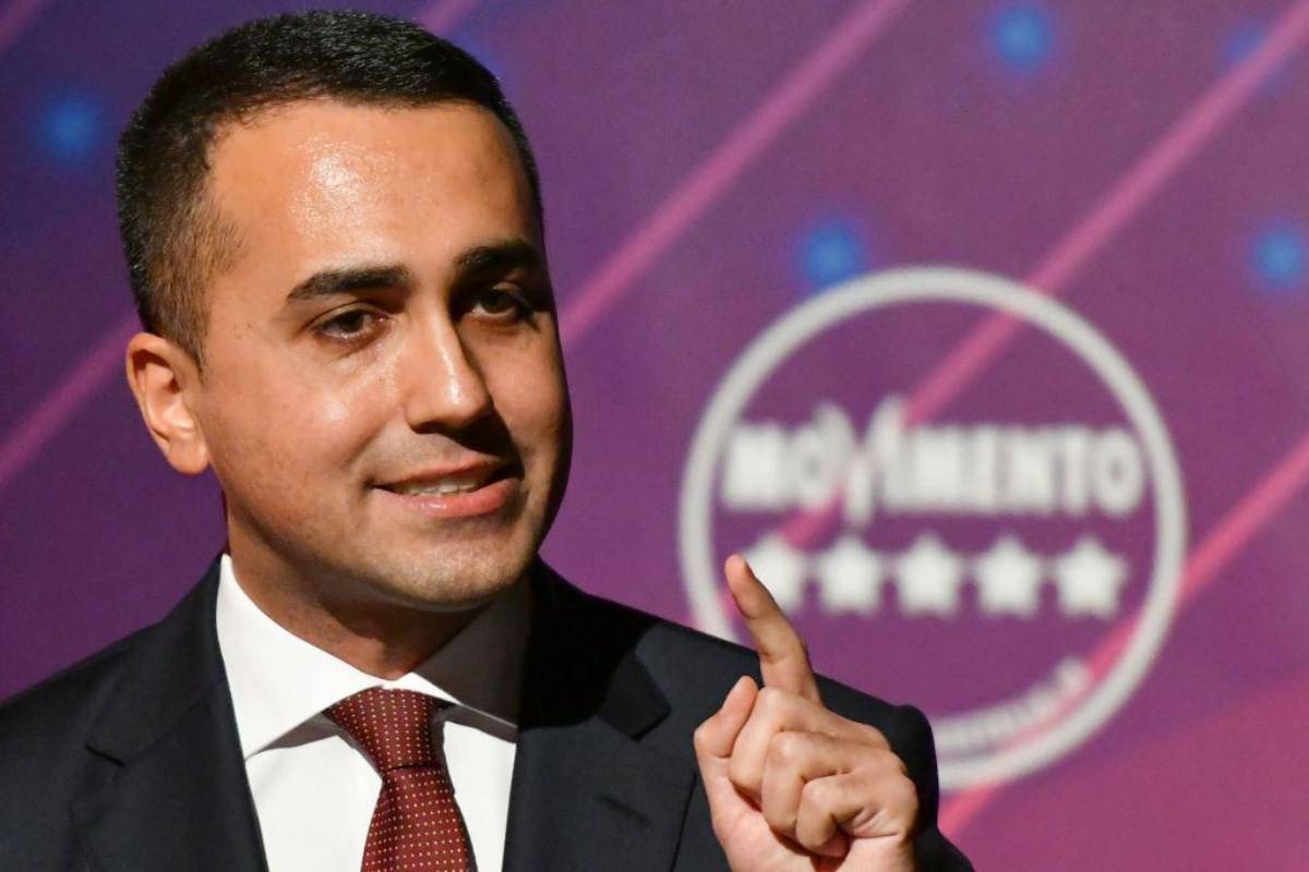 Di Maio sostiene Spadafora nello stop al campionato