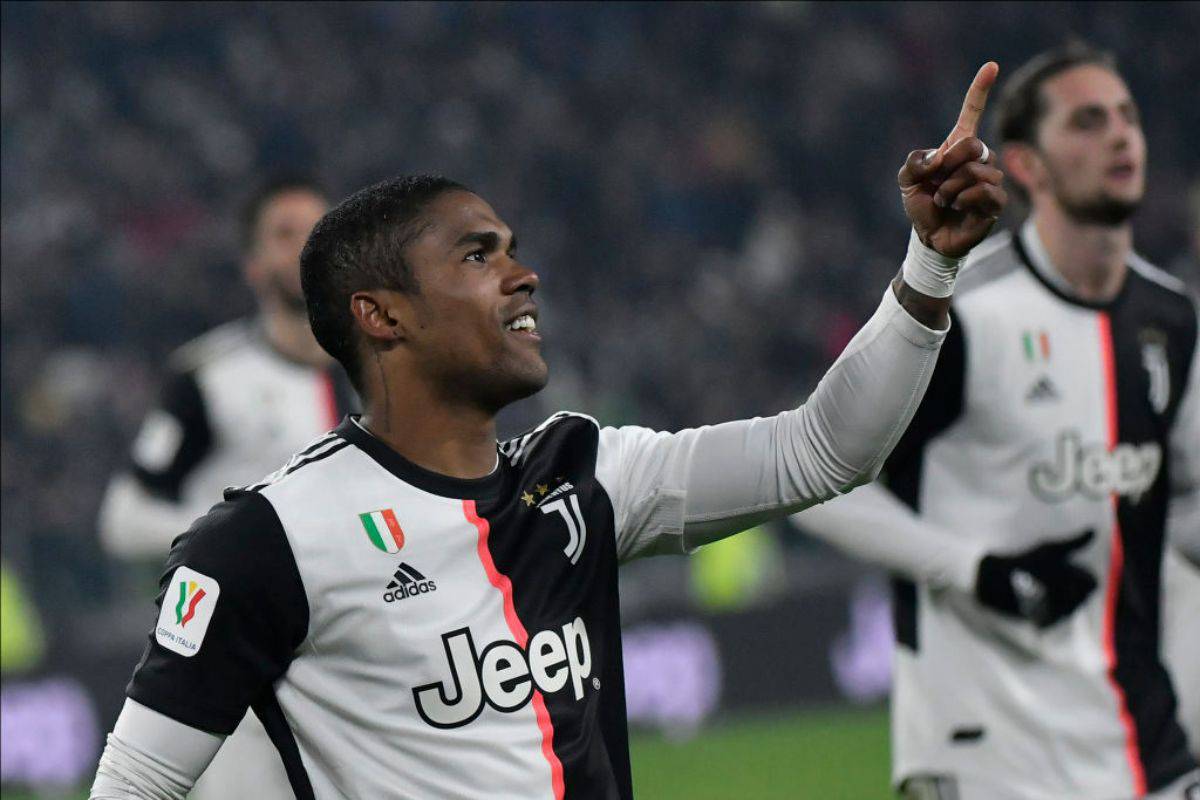 Douglas Costa e il taglio dello stipendio: "La Juve non ha colpe"