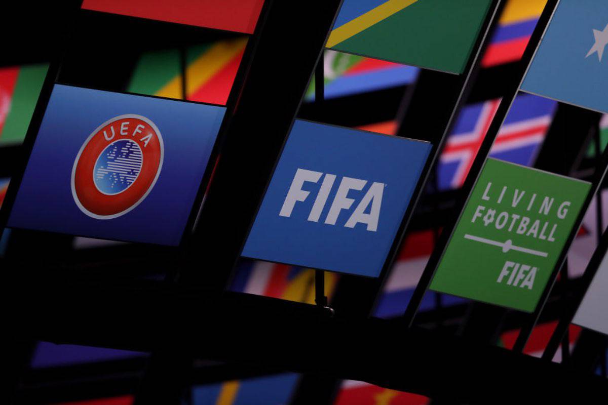 Calciomercato, la proposta della FIFA per la prossima stagione