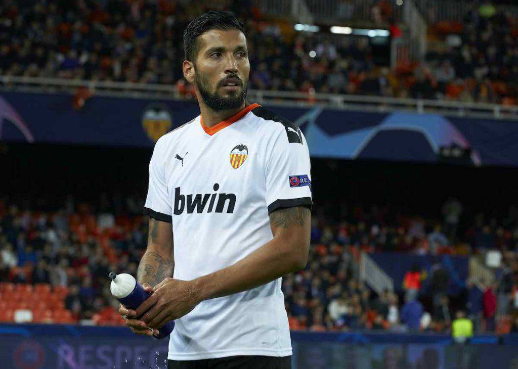 Garay, commovente bacio a distanza con la moglie