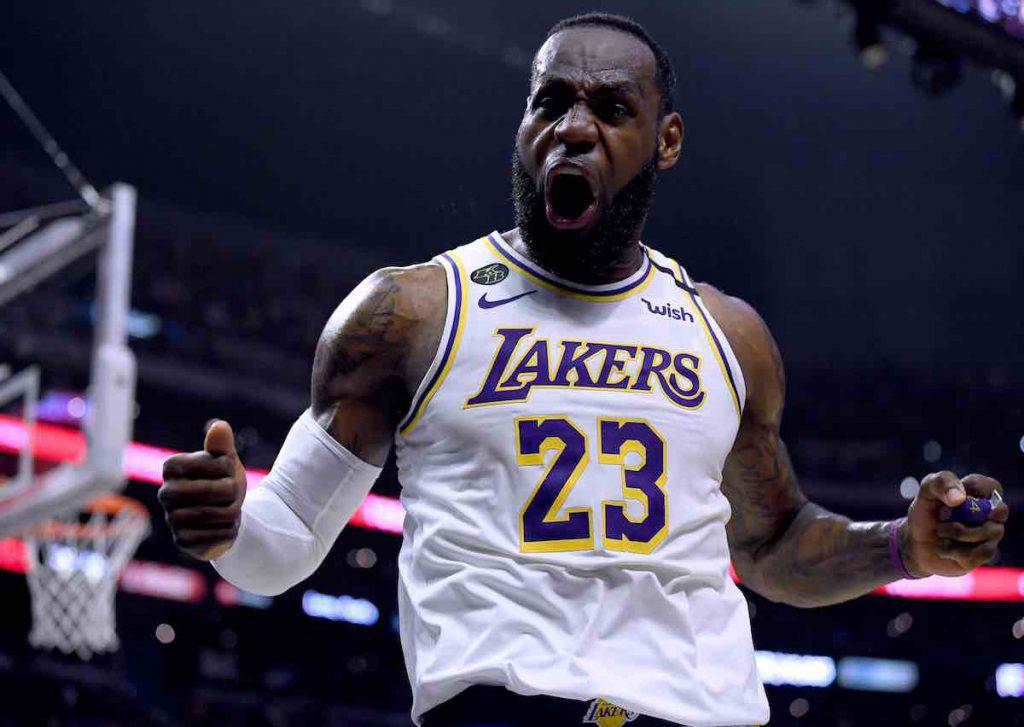 LeBron James parla di calcio su Instagram