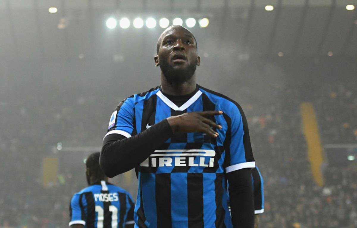 Coronavirus, Lukaku cuore d’oro: la somma donata dall’attaccante dell’Inter