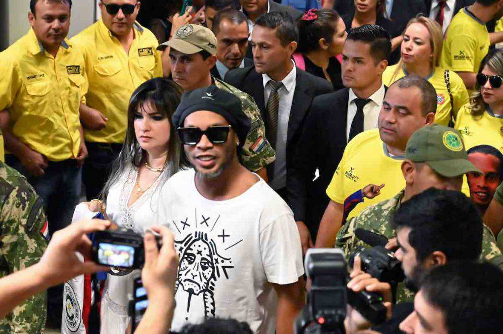 Ronaldinho, gol e spettacolo in carcere