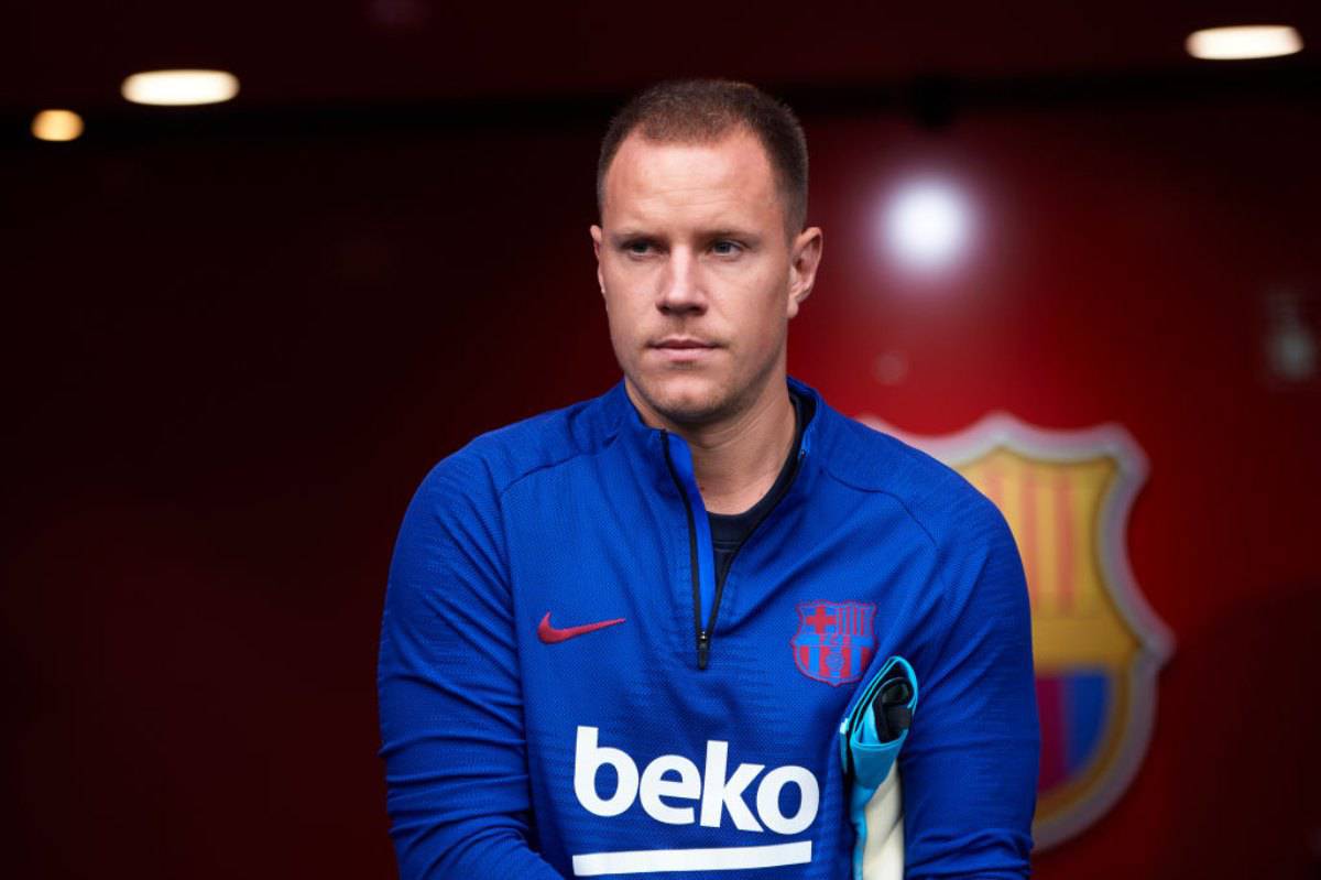 Barcellona, Ter Stegen spiazza tutti: "Non seguo il calcio, dimentico i nomi dei giocatori"