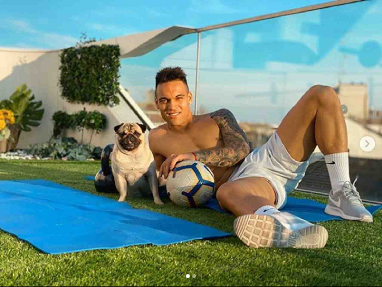 Inter, Lautaro Martinez si allena a casa: il messaggio ai tifosi