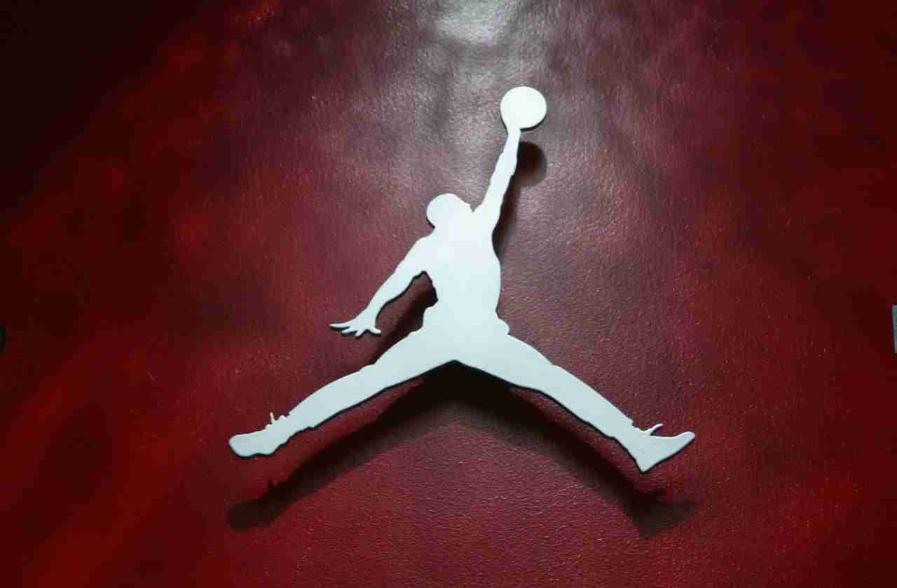 Nike, come è nato e cosa significa il nome del marchio sportivo americano