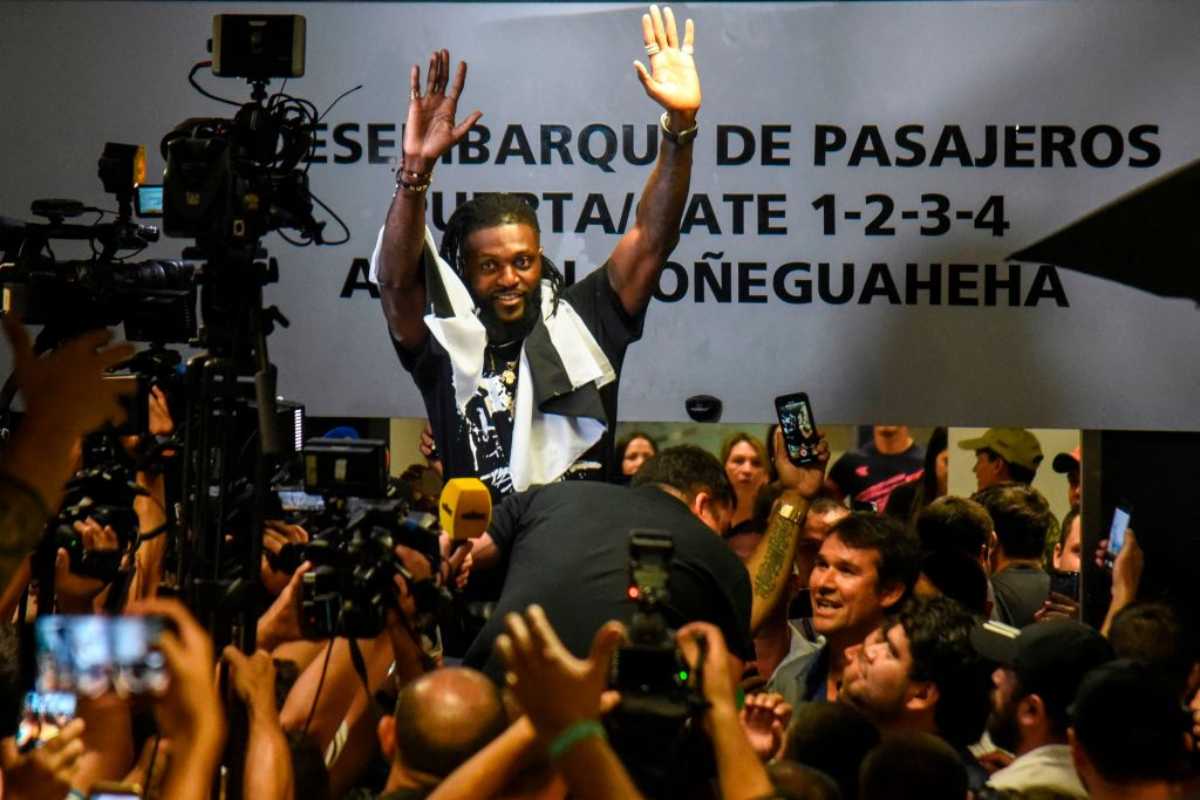 Adebayor, nessuna donazione; spiegate le motivazioni 