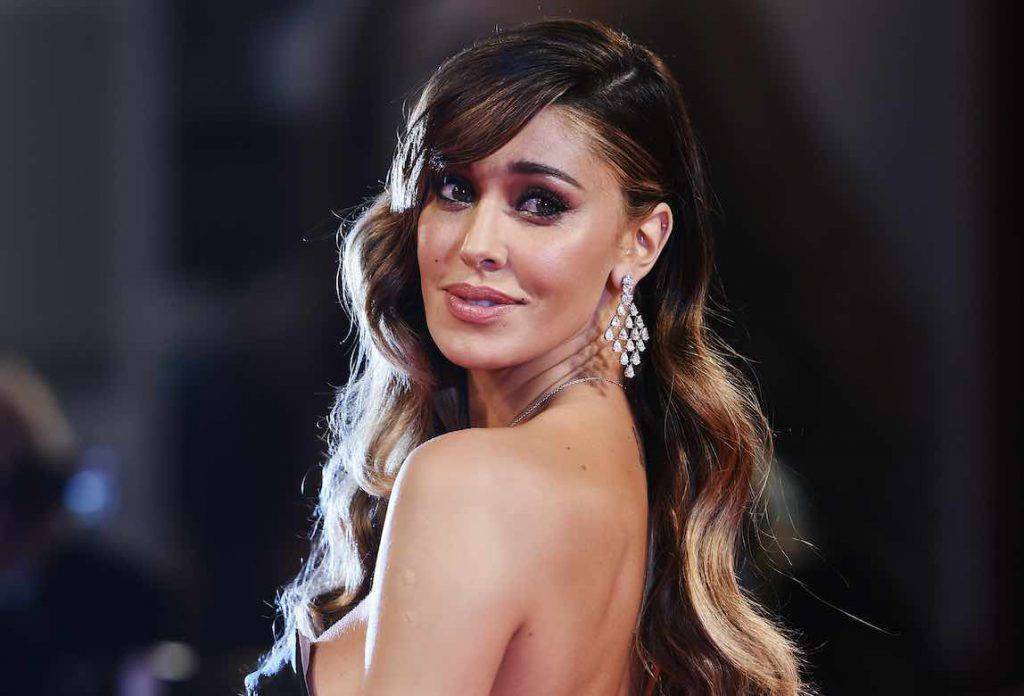 Belen Rodriguez, il saluto che incanta i fan