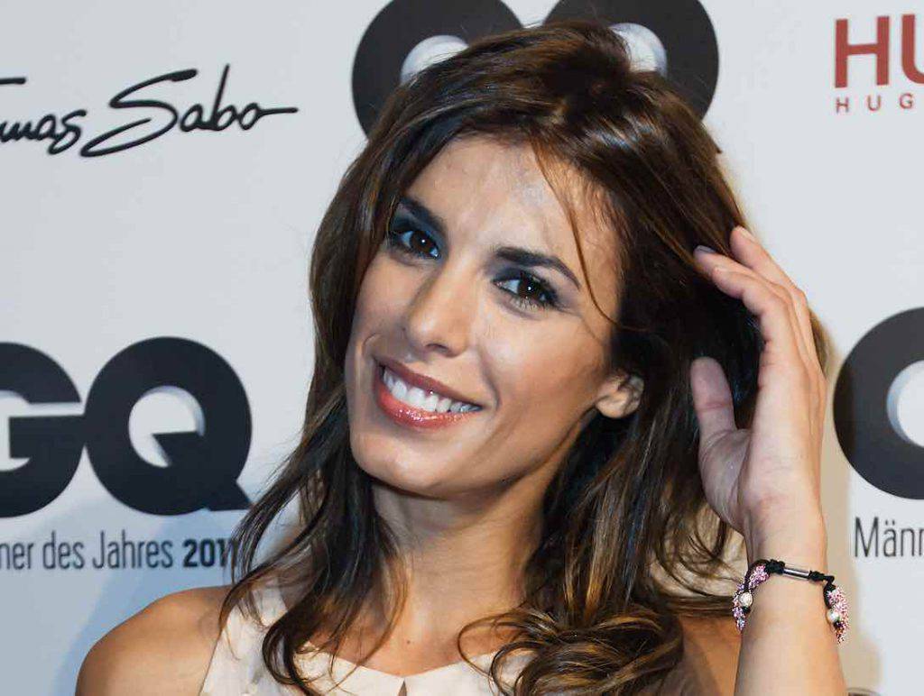 Elisabetta Canalis, intenso workout casalingo