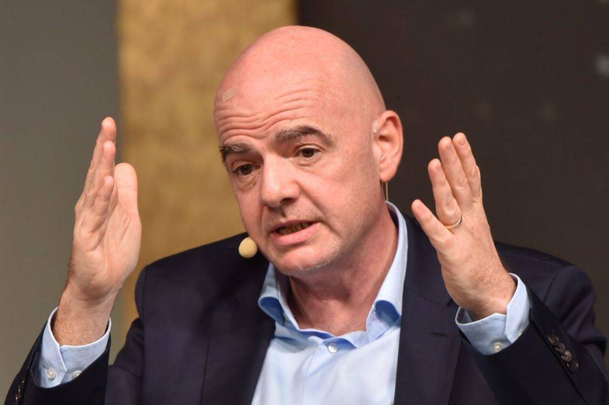 L'avviso di Infantino "Il calcio ancora fermo, ci vorranno mesi"