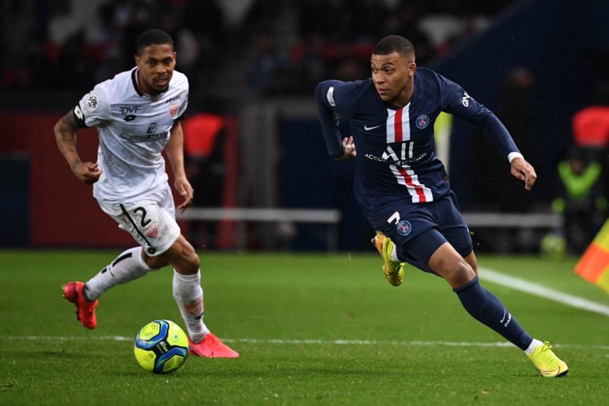 Ligue 1 stagione finita. L'annuncio del Governo francese 