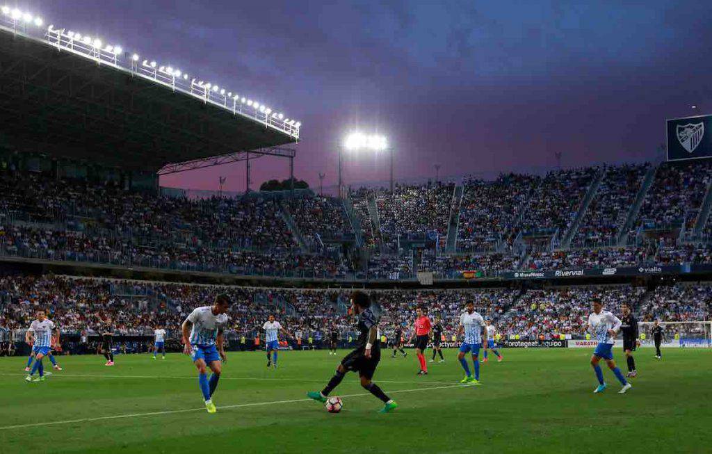 Malaga, custode dello stadio sul campo in quarantena