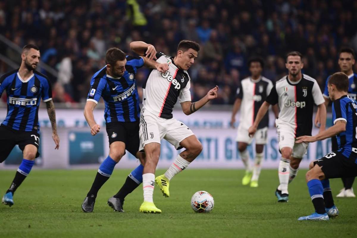 Serie A, Rezza ribadisce il no alla ripresa: "Sport di contatto, tanti i dubbi"