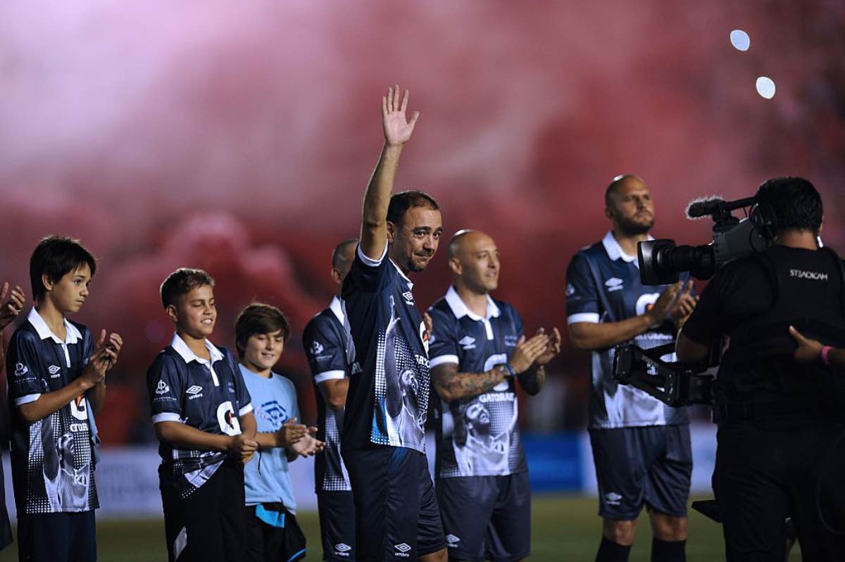 Recoba, dedica all'Italia: l'uruguaiano canta Celentano - Video