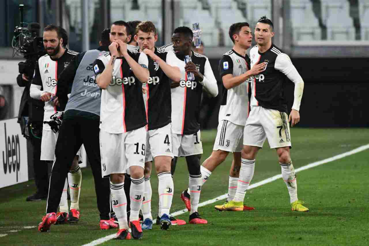 Sequestrate mascherine con i loghi della Juventus e di altre squadre