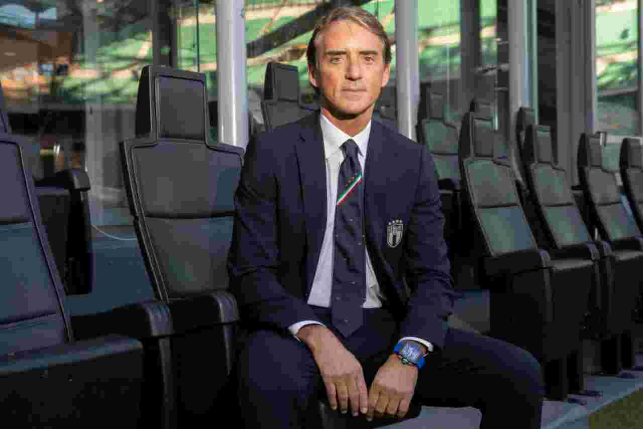 Mancini chiama De Rossi e carica: "Nel 2021 possiamo vincere l'Europeo"
