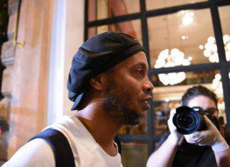 Ronaldinho esce dal carcere: gli arresti domiciliari da principe del brasiliano