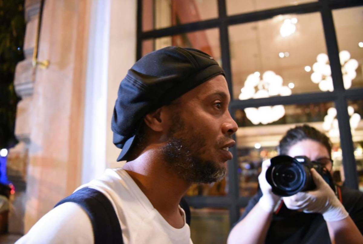 Ronaldinho, la richiesta al proprietario dell'hotel 